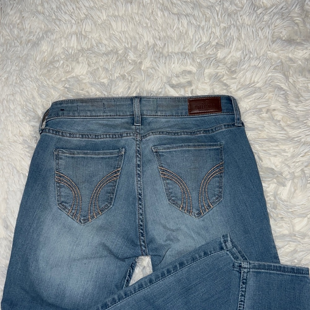 Hollister low-rise super skinny jeans 1s (sz 25)